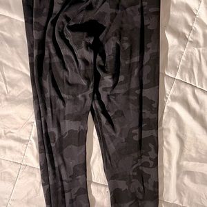 LuLu Lemons’ Super High Rise Align Leggings - 28” - size 4